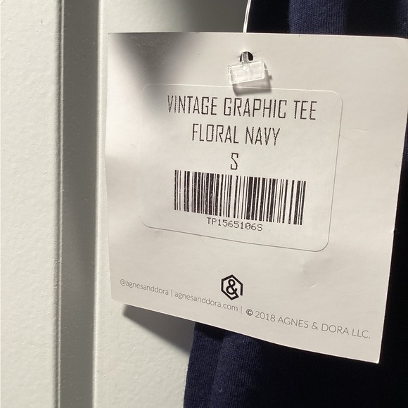 Host Pick!!! Agnes & Dora Vintage Graphic Floral Tee - Picture 3 of 4